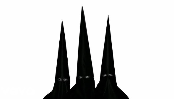 makna-lagu-black-skinhead-kanye-west